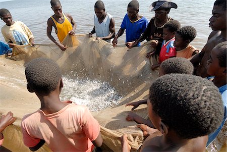 fishermen in africa - Mangochi beach, Lake Malawi, Malawi, Africa Stock Photo - Rights-Managed, Code: 841-02943679