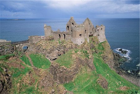 simsearch:841-02946580,k - Dunluce castle, comté d'Antrim, Ulster, Irlande du Nord, Royaume-Uni, Europe Photographie de stock - Rights-Managed, Code: 841-02943931