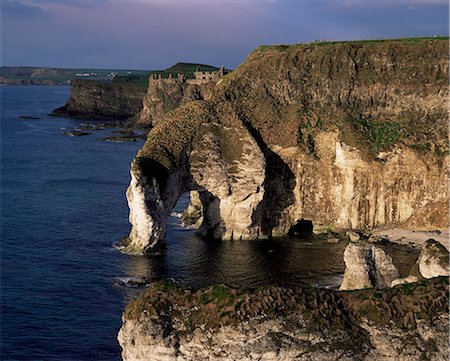 Roches blanches et souhaitant Arch, comté d'Antrim, Irlande du Nord, Royaume-Uni, Europe Photographie de stock - Rights-Managed, Code: 841-02943933