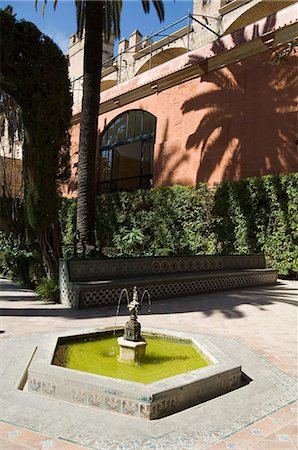 real alcazar - The gardens of the Real Alcazar, UNESCO World Heritage Site, Santa Cruz district, Seville, Andalusia (Andalucia), Spain, Europe Stock Photo - Rights-Managed, Code: 841-02994000