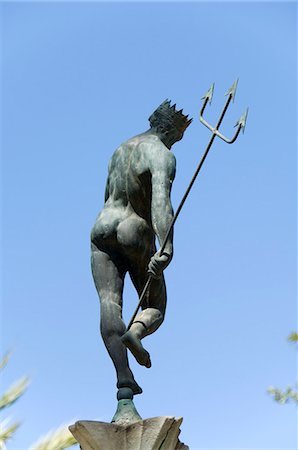 sevilla - Statue of Neptune in the gardens of the Real Alcazar, Santa Cruz district, Seville, Andalusia (Andalucia), Spain, Europe Stock Photo - Rights-Managed, Code: 841-02994001