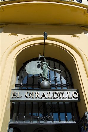 simsearch:841-02994218,k - The famous El Giraldillo restaurant, Plaza Virgen de los Reyes, Santa Cruz district, Seville, Andalusia, Spain Foto de stock - Con derechos protegidos, Código: 841-02994017