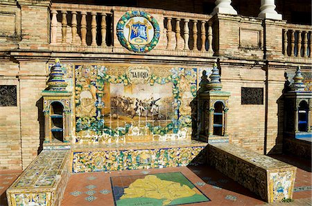 parque de maria luisa - Tiled seating depicting various parts of historic Spain, Plaza de Espana erected for the 1929 Exposition, Parque Maria Luisa, Seville, Andalusia, Spain, Europe Fotografie stock - Rights-Managed, Codice: 841-02994045
