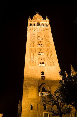 La Giralda at night, Plaza Virgen de los Reyes, Santa Cruz district, Seville, Andalusia, Spain, Europe Stock Photo - Rights-Managed, Code: 841-02994150