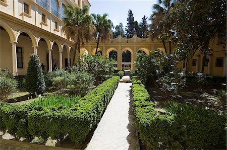 real alcazar - The gardens of the Real Alcazar, UNESCO World Heritage Site, Santa Cruz district, Seville, Andalusia (Andalucia), Spain, Europe Stock Photo - Rights-Managed, Code: 841-02994248