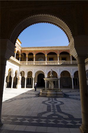 simsearch:841-02993982,k - View of the Patio Principal in Casa de Pilatos, Santa Cruz district, Seville, Andalusia, Spain, Europe Foto de stock - Direito Controlado, Número: 841-02994282