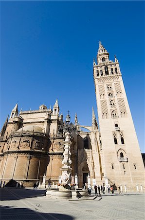 simsearch:841-02918635,k - Cathédrale de Séville et La Giralda, patrimoine mondial UNESCO, Plaza Virgen de los Reyes, quartier de Santa Cruz, Séville, Andalousie, Espagne, Europe Photographie de stock - Rights-Managed, Code: 841-02994308