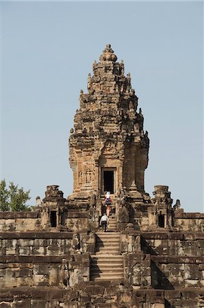 Bakong Temple dating from AD881, Roluos Group, near Angkor, UNESCO World Heritage Site, Siem Reap, Cambodia, Indochina, Southeast Asia, Asia Stock Photo - Rights-Managed, Code: 841-02990410