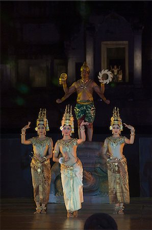 simsearch:841-02990475,k - Angkor Wat Temple pendant la nuit, éclairé pour une émission spéciale de lumière, Siem Reap, Cambodge, Indochine, Asie du sud-est, Asie Photographie de stock - Rights-Managed, Code: 841-02990469