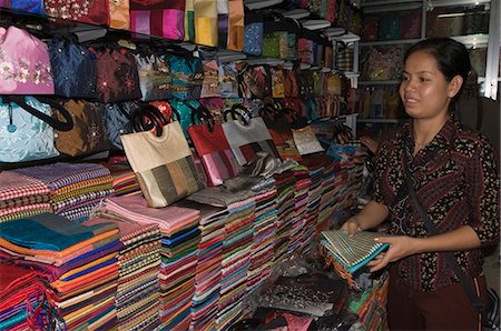 À l'intérieur du marché, Siem Reap, Cambodge, Indochine, Asie du sud-est, Asie Photographie de stock - Rights-Managed, Code: 841-02990581
