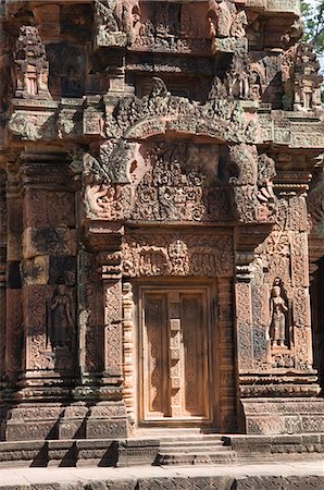 Banteay Srei Hindu temple, near Angkor, UNESCO World Heritage Site, Siem Reap, Cambodia, Indochina, Southeast Asia, Asia Foto de stock - Con derechos protegidos, Código: 841-02990582
