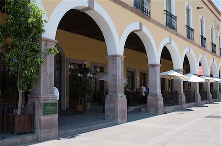 Harry's Bar, Santiago de Queretaro (Queretaro), UNESCO World Heritage Site, Queretaro State, Mexico, North America Stock Photo - Rights-Managed, Code: 841-02990625