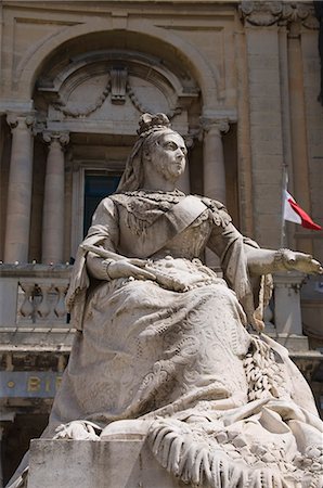 reine - Statue de la Reine Victoria à l'extérieur de la bibliothèque publique, la Valette, Malte, Europe Photographie de stock - Rights-Managed, Code: 841-02990968