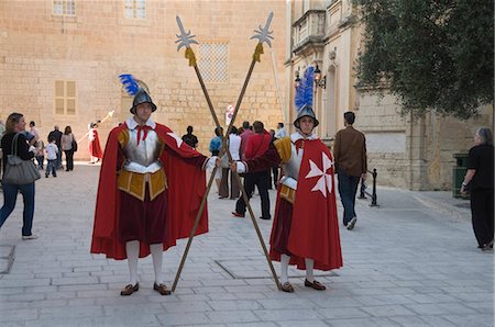 Guards in Medieval costume in Mdina the fortress city, Malta, Europe Fotografie stock - Rights-Managed, Codice: 841-02991038