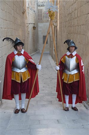 Guards in Medieval costume in Mdina the fortress city, Malta, Europe Fotografie stock - Rights-Managed, Codice: 841-02991040