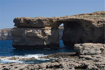 simsearch:841-02831548,k - La fenêtre d'azur au Point de Dwejra, Gozo, Malte, Europe Photographie de stock - Rights-Managed, Code: 841-02991103