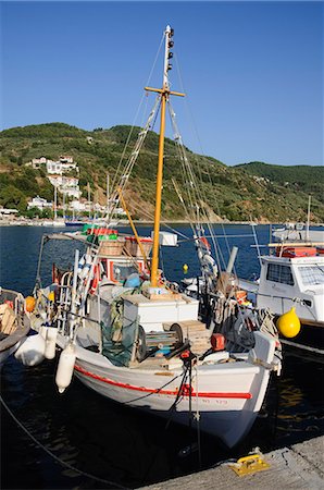 skopelos island - Loutraki harbour, Skopelos, Sporades Islands, Greek Islands, Greece, Europe Fotografie stock - Rights-Managed, Codice: 841-02991246