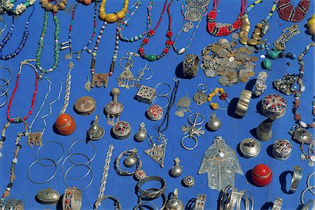 Bijoux disposées à vendre, Boumalne du Dades marché, Maroc, Afrique du Nord, Afrique Photographie de stock - Rights-Managed, Code: 841-02991439