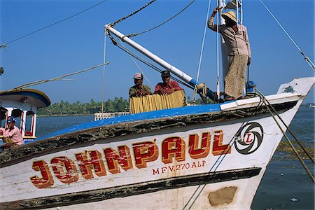 fishing boats in kerala - Fishermen on fishing boat, Cochin harbour, Kerala, India, Asia Stock Photo - Rights-Managed, Code: 841-02991546
