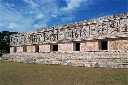 simsearch:841-02993486,k - Quadrilatère des nonnes du site maya de Uxmal, patrimoine mondial UNESCO, Uxmal, Yucatan, Mexique, Amérique du Nord Photographie de stock - Rights-Managed, Code: 841-02991668