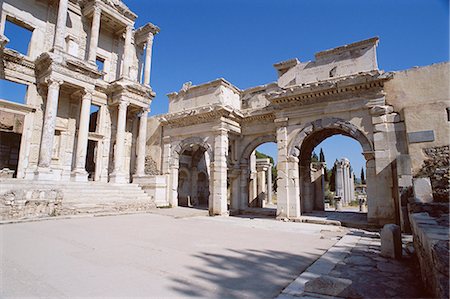 simsearch:841-02712297,k - Reconstructed Library of Celsus, archaeological site, Ephesus, Anatolia, Turkey, Asia Minor Stock Photo - Rights-Managed, Code: 841-02991903