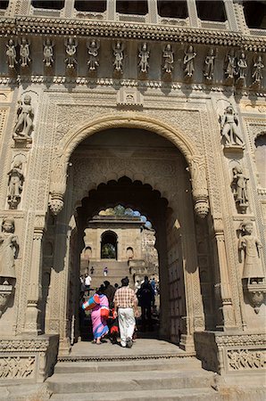 simsearch:841-02992259,k - Shiva Hindu-Tempel und Ahilya Fort Komplex am Ufer des Fluss Narmada, Maheshwar, Madhya Pradesh Zustand, Indien, Asien Stockbilder - Lizenzpflichtiges, Bildnummer: 841-02992280