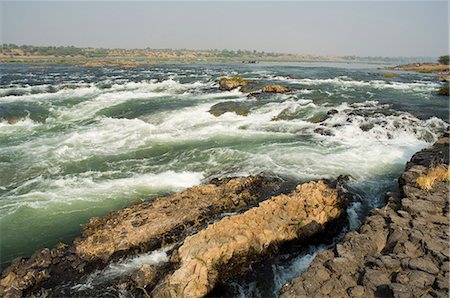 Rapids on the Narmada River just west of Maheshwar, Madhya Pradesh state, India, Asia Stock Photo - Rights-Managed, Code: 841-02992338