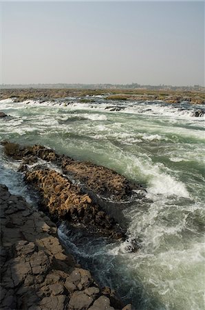 Rapids on the Narmada River just west of Maheshwar, Madhya Pradesh state, India, Asia Stock Photo - Rights-Managed, Code: 841-02992340