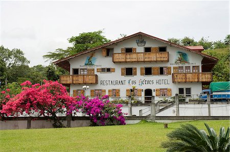 simsearch:841-02992659,k - Swiss style hotel and restaurant near Nuevo Arenal, Costa Rica, Central America Foto de stock - Con derechos protegidos, Código: 841-02992531