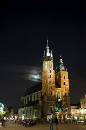 Église Sainte-Marie ou la basilique pendant la nuit, place du marché (Rynek Glowny), vieille ville (Stare Miasto), Krakow (Cracovie), patrimoine mondial de l'UNESCO, Pologne, Europe Photographie de stock - Rights-Managed, Code: 841-02992858