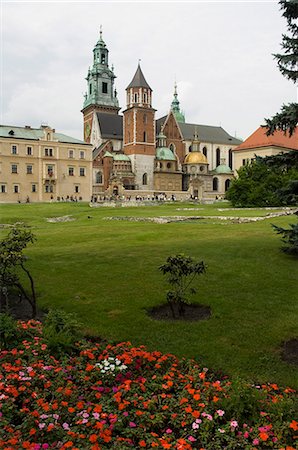 simsearch:841-02993257,k - Cathédrale du Wawel, le quartier du Château Royal, Krakow (Cracovie), patrimoine mondial de l'UNESCO, Pologne, Europe Photographie de stock - Rights-Managed, Code: 841-02992852