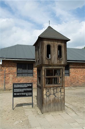 Camp de concentration d'Auschwitz, aujourd'hui, un mémorial et Musée, patrimoine mondial de l'UNESCO, Oswiecim près de Krakow (Cracovie), Pologne, Europe Photographie de stock - Rights-Managed, Code: 841-02992875