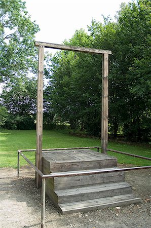 Gallows where Rudolf Hoss, the camp commandant, was hanged, Auschwitz concentration camp, UNESCO World Heritage Site, Oswiecim, near Krakow (Cracow), Poland, Europe Fotografie stock - Rights-Managed, Codice: 841-02992883