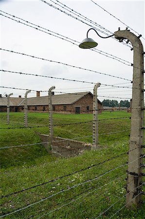 Deuxième camp de concentration Auschwitz Birkenau, patrimoine mondial UNESCO, près de Cracovie (Cracovie), Pologne, Europe Photographie de stock - Rights-Managed, Code: 841-02992899