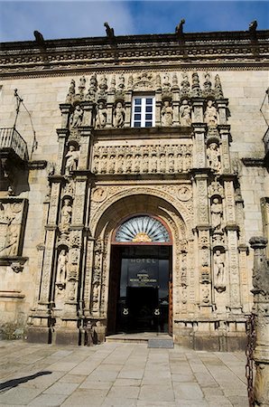 Hostal de los Reyes Catolicos (Hospital Real) (hôpital Royal), maintenant un parador à la place faire Obradoiro, Saint-Jacques de Compostelle, Galice, Espagne, Europe Photographie de stock - Rights-Managed, Code: 841-02993217