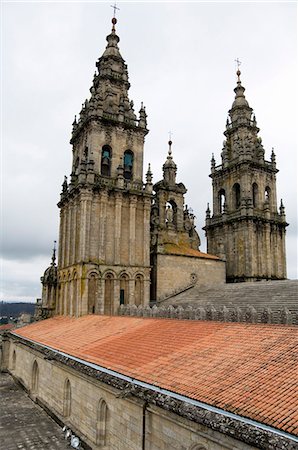 santiago de compostela cathedral - L'arrière les clochers du toit de la cathédrale de Santiago, patrimoine mondial UNESCO, Saint Jacques de Compostelle, Galice, Espagne, Europe Photographie de stock - Rights-Managed, Code: 841-02993239