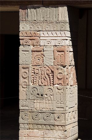 simsearch:841-02993486,k - Colonnes représentant l'oiseau Quetzal, Palais de la 150AD de papillon de Quetzal, Teotihuacan, à 600AD et plus tard utilisé par les Aztèques, patrimoine mondial UNESCO, au nord de Mexico, au Mexique, en Amérique du Nord Photographie de stock - Rights-Managed, Code: 841-02993359