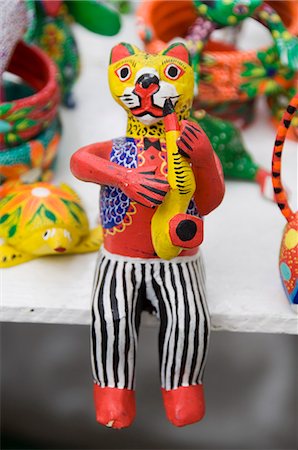 Painted carved wooden animals, Oaxaca City, Oaxaca, Mexico, North America Stock Photo - Rights-Managed, Code: 841-02993399