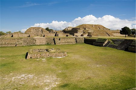 The ancient Zapotec city of Monte Alban, UNESCO World Heritage Site, near Oaxaca City, Oaxaca, Mexico, North America Fotografie stock - Rights-Managed, Codice: 841-02993419