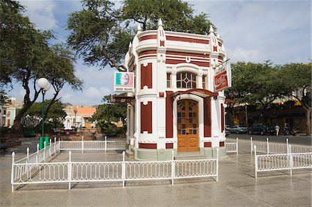 Unusual kiosk, Parca Nova, Mindelo, Sao Vicente, Cape Verde Islands, Africa Stock Photo - Rights-Managed, Code: 841-02993631