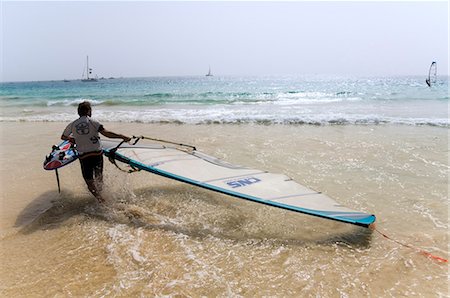 Windsurfen in Santa Maria auf der Insel Sal (Salz), Kapverdische Inseln, Afrika Stockbilder - Lizenzpflichtiges, Bildnummer: 841-02993744