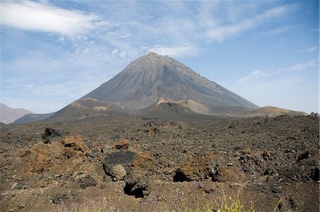 simsearch:841-02918824,k - Le volcan de Pico de Fogo en arrière-plan, Fogo (feu), îles du Cap-vert, Afrique Photographie de stock - Rights-Managed, Code: 841-02993763