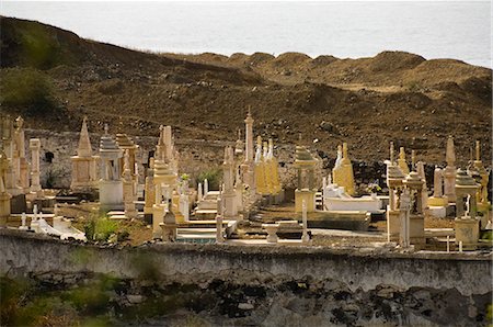 fogo island - Le cimetière de blanc, Sao Filipe, Fogo (feu), Cap vert, Afrique Photographie de stock - Rights-Managed, Code: 841-02993777