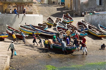 simsearch:841-02993804,k - Fishermen taking boat out of water at the port of Ponto do Sol, Ribiera Grande, Santo Antao, Cape Verde Islands, Atlantic, Africa Stock Photo - Rights-Managed, Code: 841-02993808