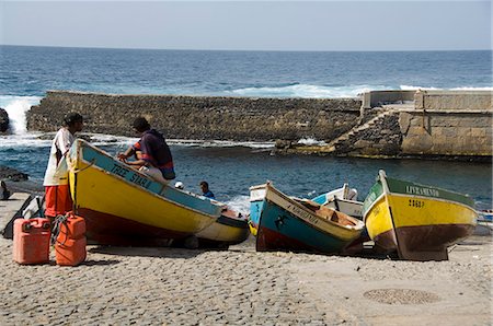 simsearch:841-02993658,k - Fishing boats at the port of Ponto do Sol, Ribiera Grande, Santo Antao, Cape Verde Islands, Atlantic, Africa Stock Photo - Rights-Managed, Code: 841-02993816