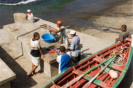 simsearch:841-02993831,k - Éviscération des poissons dans le port de Ponto faire Sol, Ribiera Grande, Santo Antao, îles du Cap-vert, Atlantique, Afrique Photographie de stock - Rights-Managed, Code: 841-02993812