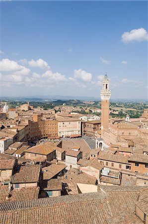 simsearch:841-03027887,k - View of the Piazza del Campo and the Palazzo Pubblico with its amazing bell tower, Siena, UNESCO World Heritage Site, Tuscany, Italy, Europe Stock Photo - Rights-Managed, Code: 841-03027939