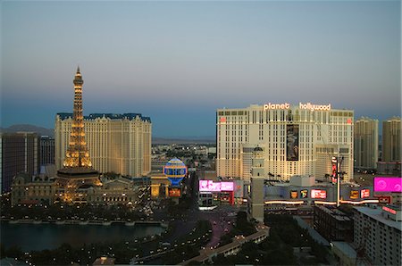 simsearch:841-03517263,k - Hotel de Paris et d'autres sur le Strip (Las Vegas Boulevard) près de Flamingo, Las Vegas, Nevada, États-Unis d'Amérique, l'Amérique du Nord Photographie de stock - Rights-Managed, Code: 841-03028215
