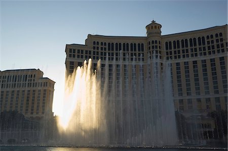 The Bellagio Hotel with its famous fountains, The Strip (Las Vegas Boulevard), Las Vegas, Nevada, United States of America, North America Fotografie stock - Rights-Managed, Codice: 841-03028275