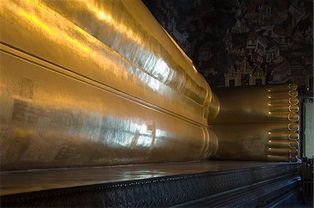 simsearch:841-03055180,k - Reclining Buddha, Wat Pho, Bangkok, Thailand, Southeast Asia, Asia Stock Photo - Rights-Managed, Code: 841-03028462